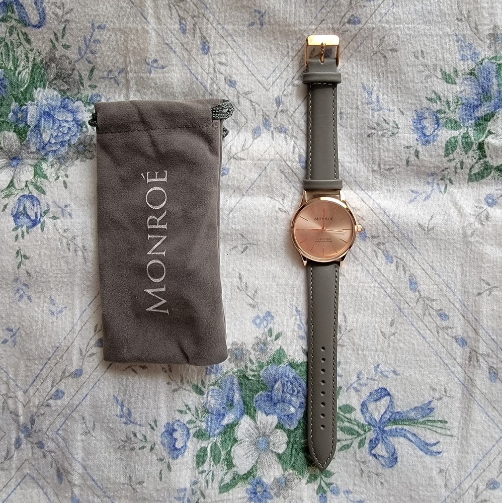 NWT Monroe by Maestro Leather Rosegold Wristwatch with Case